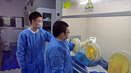 中国科学家研发出碳-14核电池，50年不降压，能用百年的“永动机”